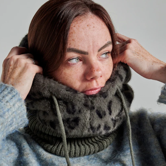 Cagoule léopard grise