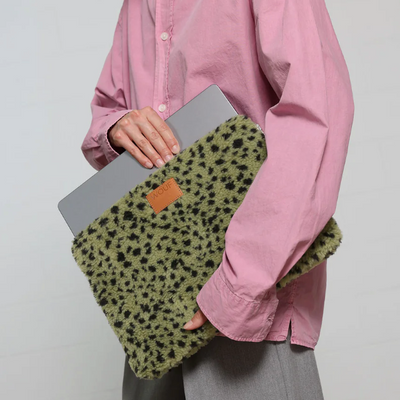 Housse d'ordinateur moumoute léopard verte