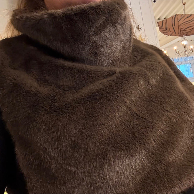 Plastron fausse fourrure marron