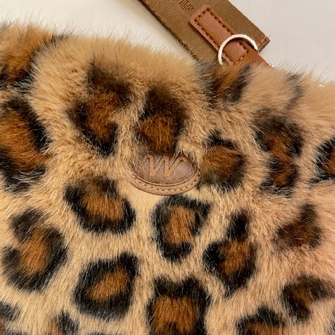 Pochette léopard fausse fourrure